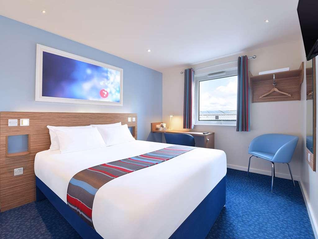 Travelodge London Finchley Londres Quarto foto